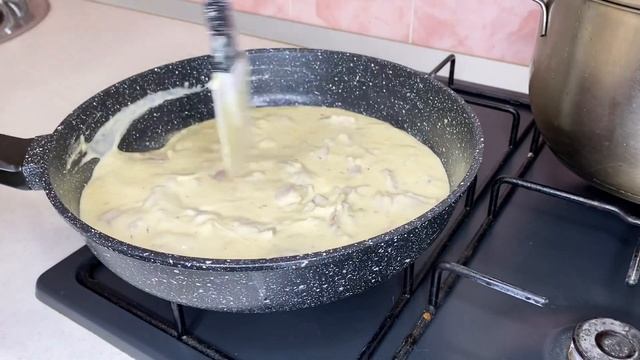 Спагетти КАРБОНАРА. Идеальный рецепт! Паста Карбонара со сливками. Готовятся 15 минут. | Дома с Оле смотреть онлайн