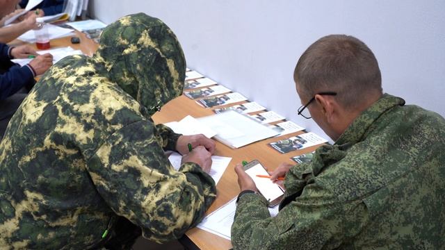 Югорчане идут служить по контракту смотреть онлайн