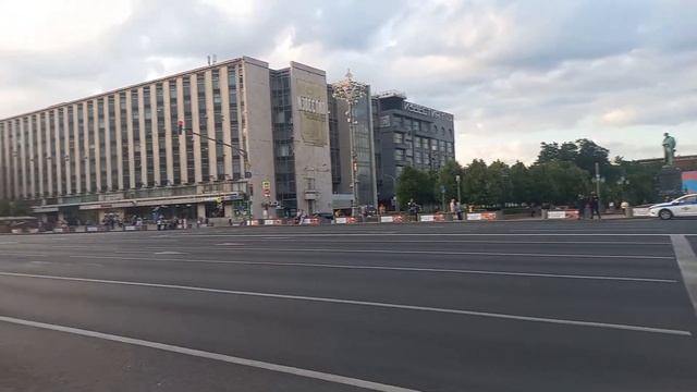 Москва Патрики 20.06.2023. Патриаршие пруды центр стрим. смотреть онлайн