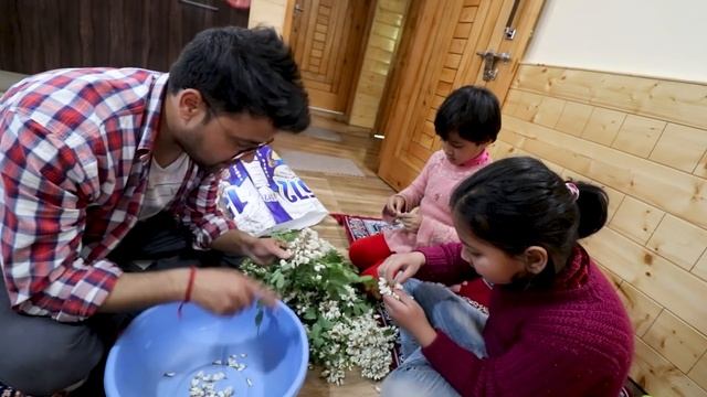Special Pahadi Flower Food | Organic and Tasty || Robinia pseudoacacia смотреть онлайн
