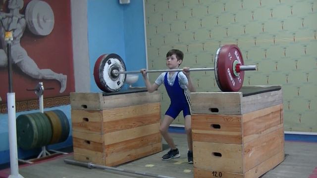 Шумихин Артур, 10 лет, св 28 3 Толчок с плинтов 32 кг на 2 раза смотреть онлайн