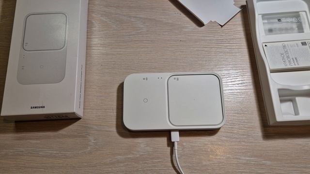 Распаковка и Обзор беспроводное зарядное устройство Samsung EP-P5400TWRGRU (2160р 4К) смотреть онлайн