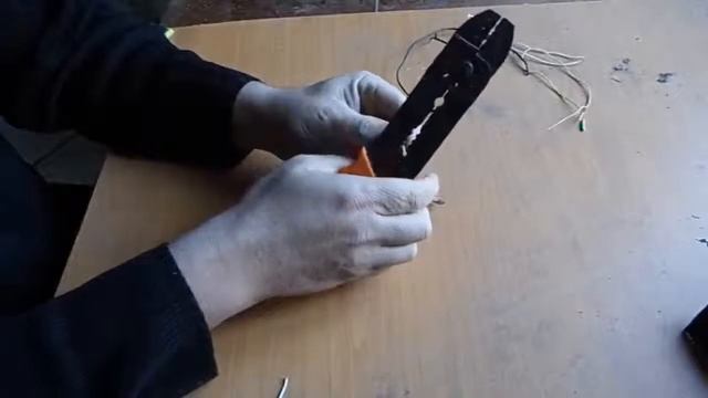 Как зачистить электропровод? смотреть онлайн