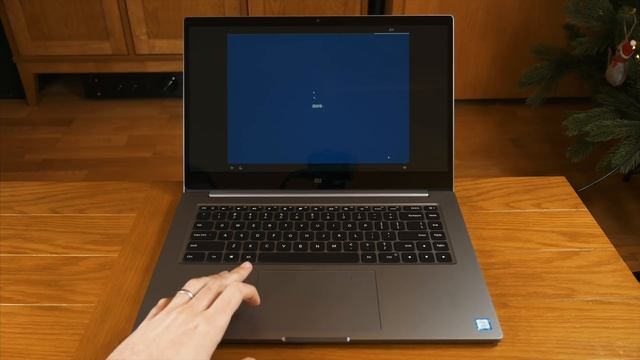 Xiaomi Mi Pro Ultrabook - Unboxing, Overview & Converting from Chinese to English for FREE (4K) смотреть онлайн