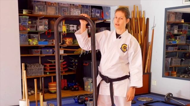 Goju Ryu Hojo Undo at Home - Finding, Making and Enjoying Your Own Training Equipment смотреть онлайн