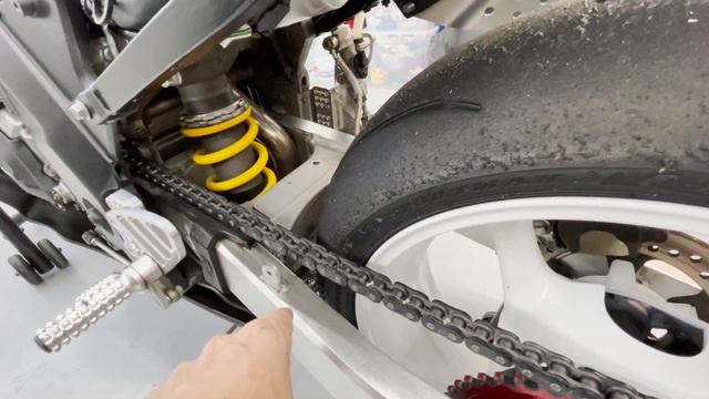 Budget SV650 Track Bike Build смотреть онлайн