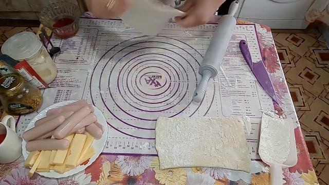 Два рецепта из #СЛОЕНОГО #ТЕСТА, которые вы полюбите восхитительные #ЯБЛОЧКИ и изумительные #СОСИСК смотреть онлайн