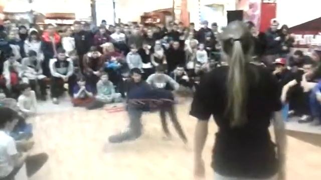 Брейкинг 2 на 2 в коллаже 22 марта, 1/4 финала смотреть онлайн