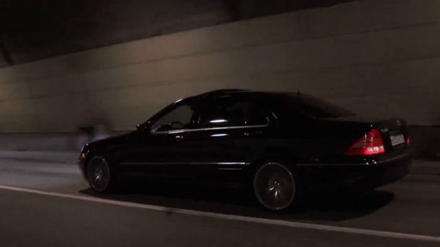Mercedes-Benz W220 - ОХОТА В ГОРОДЕ смотреть онлайн