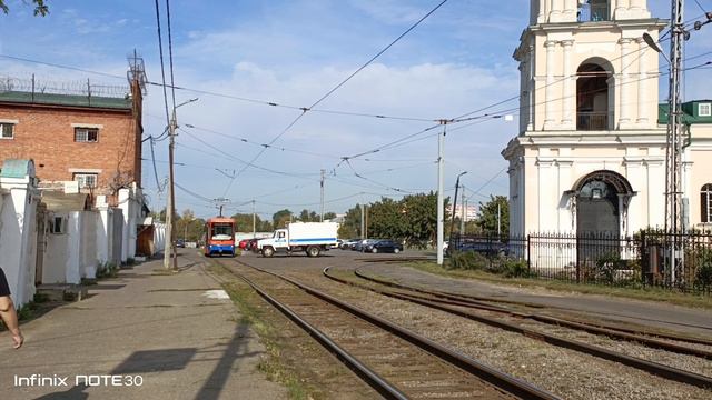 Машина поливает дорогу, Коломенский Кремль, Коломенские трамваи.. смотреть онлайн