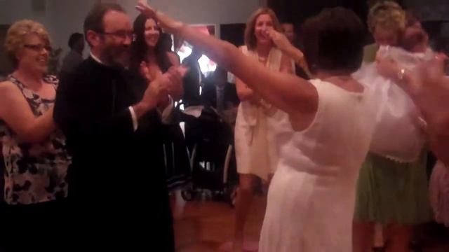 Tsifteteli tis Yiayias смотреть онлайн