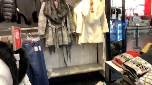 ЧЕРНАЯ ПЯТНИЦА в США ЦЕНЫ Одежда Levi's/Tommy Hilfiger/Timberland/Guess смотреть онлайн