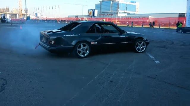 Petyo Radichev W124 M119 Turbo Warm Up смотреть онлайн