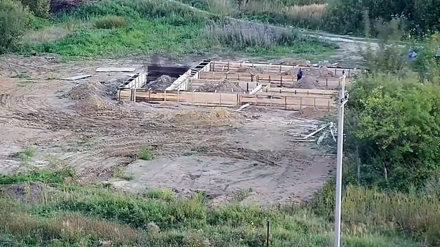 Фундамент частного дома за минуту (таймлапс 48х) смотреть онлайн