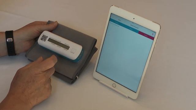 Identifying your Activ8rlives Blood Pressure2 Monitor by Scanning the QR Code смотреть онлайн