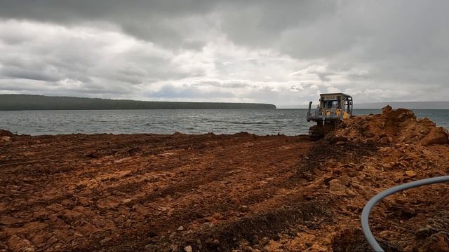 Бульдозер в работе. смотреть онлайн