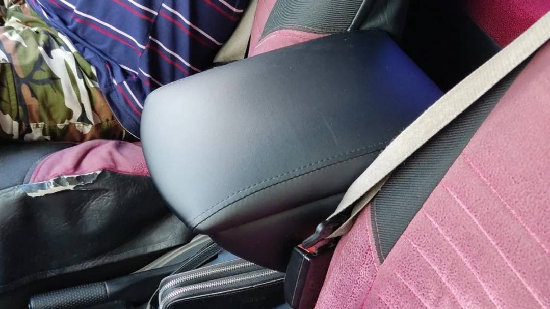 Подлокотник Ford Escape Ford Maverick 2