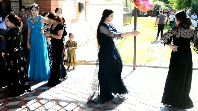 Цына Курней привёз внучку домой  2022год