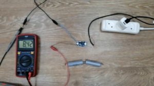 Как зарядкой для телефона зарядить два литий-ионных аккумулятора 8,4 вольта