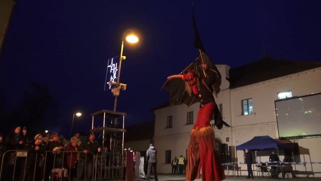 Kvelb Theatre - The Giant Devils Fire Show - Židlochovice 2016 смотреть онлайн