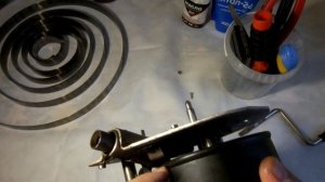 ? Ремонт патефона, часть 4 - Проблемы с маховиком, не заводится мотор, пружина оторвалась, чиним!