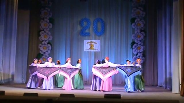 Ансамбль танца "Надежда".Подарок от "младшей" группы ансамбля.(родители) смотреть онлайн