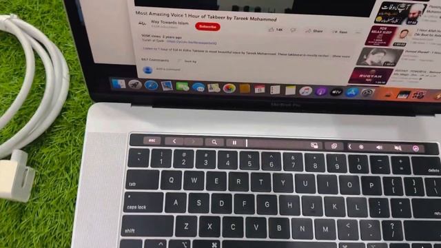 MacBook Pro 2018, i7, 2.6Ghz, 16GB, 512GB,4GB Graphics, 16Cycles only, Box pulled One week used Onl смотреть онлайн