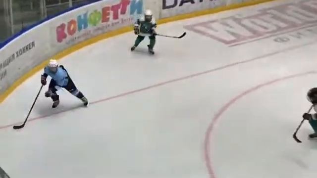 #Сахалин Финал. Золотая Шайба. Кристалл - Белые Акулы - 9:0 смотреть онлайн