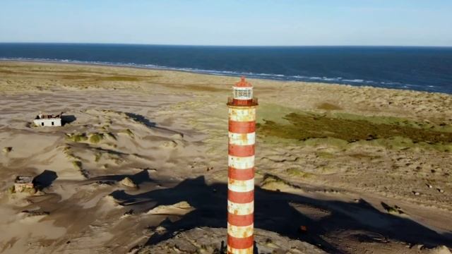 Земля, где блики солнца касаются песчинок смотреть онлайн
