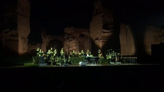 un minuto del “SudAmerica” di #PaoloConte смотреть онлайн