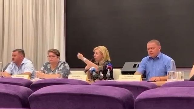 Вице-губернатор Краснодарского края Анна Минькова обвинила родителей в нехватке мест в школах