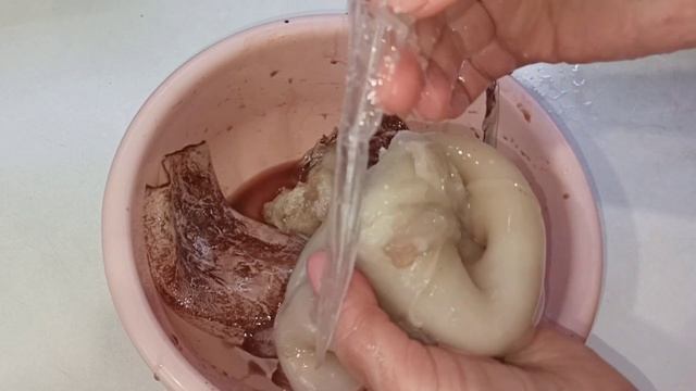 Как легко ПОЧИСТИТЬ КАЛЬМАРЫ? ДВА ПРОСТЫХ СПОСОБА ОЧИСТКИ КАЛЬМАРА. смотреть онлайн