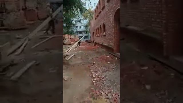 Искусство кирпичной кладки. Лучший каменщик в мире. Как построить красивый кирпичный дом. смотреть онлайн