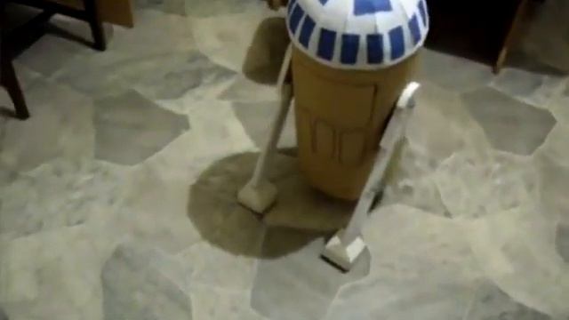 R2D2.avi смотреть онлайн