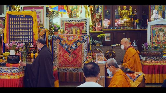 What is it like to visit Tibetan Buddhist Temple in Singapore?! смотреть онлайн