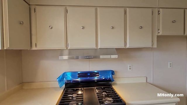 1 BEDROOM + 1 BATHROOM IN PARAMOUNT, CA! MOBILE HOME COMPLETELY REMODELED!