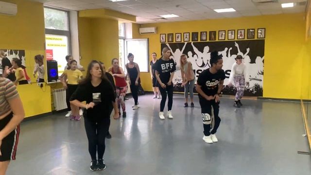 Dance Mix - школа танцев "Visions" смотреть онлайн