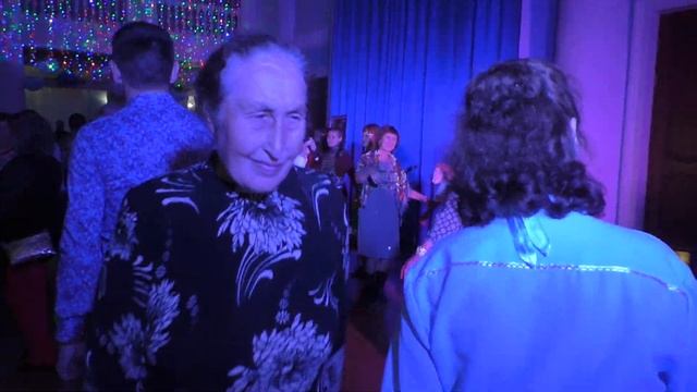 Дискотека Эльмаш. Видео Арсентия Ачибаева 21 09 2019 смотреть онлайн