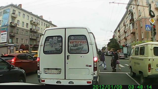 Три омские твари выезжают на встречку смотреть онлайн