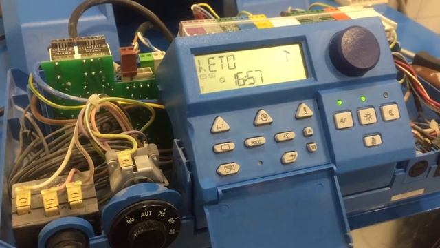 Как включать тёплые полы летом чтобы не работало отопление. Bfu Buderus 2107 fm241. Комнатный датчи смотреть онлайн