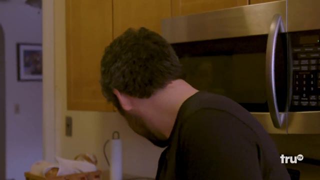 The Chris Gethard Show - Robby Hoffman and Queer Eye Star Antoni Porowski Make Over Patrick Cotnoir смотреть онлайн