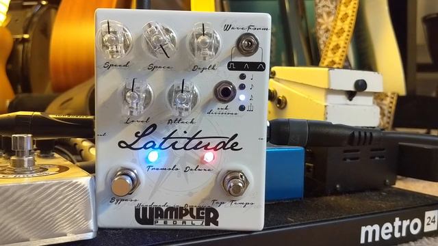 Wampler Latitude Tremolo Deluxe Pedal Demo смотреть онлайн