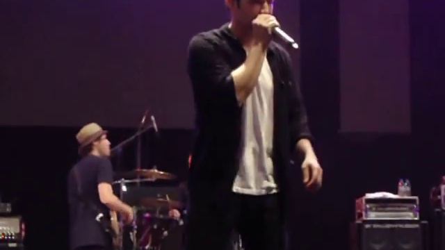 Hoobastank ~ Twin Towers Alive смотреть онлайн