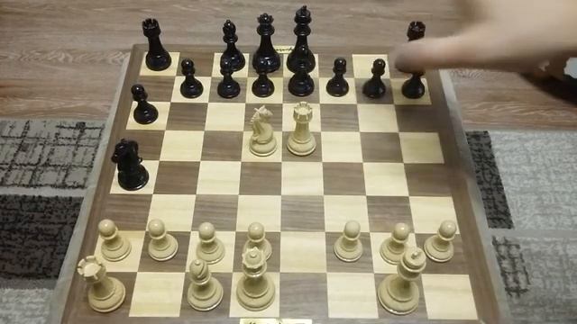 Шахматы. Комбинация против рокировки. Играем без ферзя. смотреть онлайн