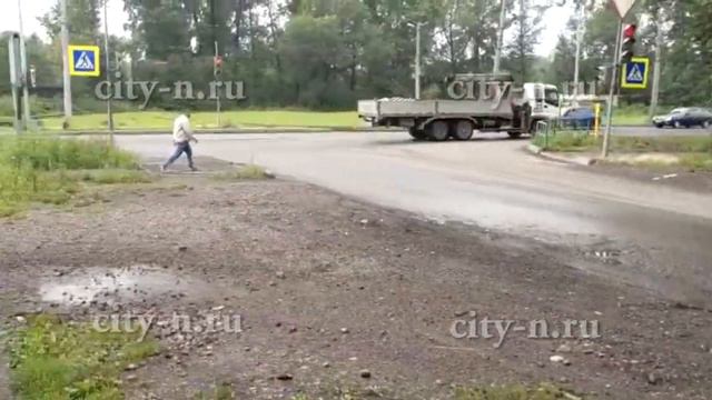 На пересечении Кузнецкого шоссе и улицы Некрасова есть ямы, а их не ремонтируют