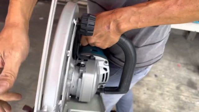 “Unbox” - Makita 4114S Angle Cutter смотреть онлайн