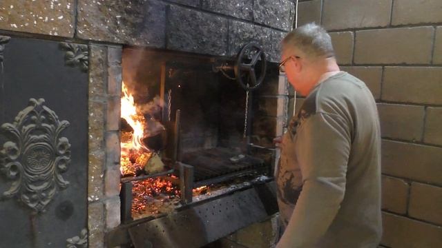 говядина на аргентинском гриле . мясо на углях по аргентински . смотреть онлайн