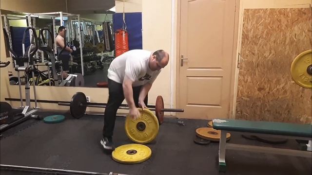 Жим трёх блинов... One-hand three plates (15 kg+15kg+15kg) vertical press. смотреть онлайн