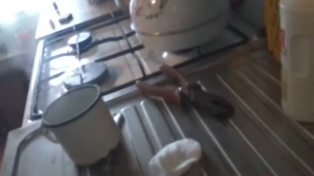 Эпик.Вот пара!!!Что будет если добавить раскаленый шар в глицерин???1серия смотреть онлайн