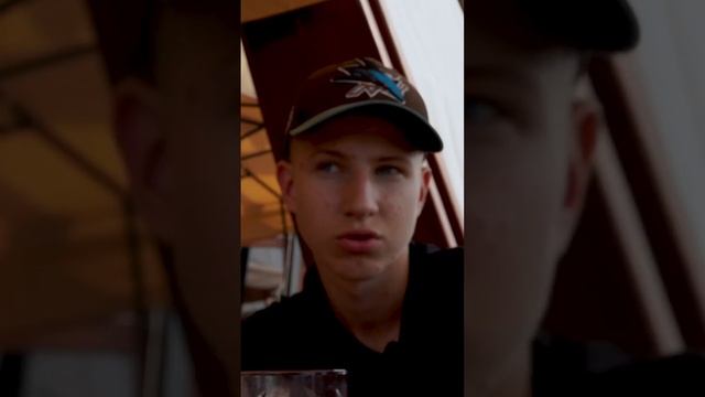 Как питаются футболисты на выездах ?? полный выпуск на канале! смотреть онлайн